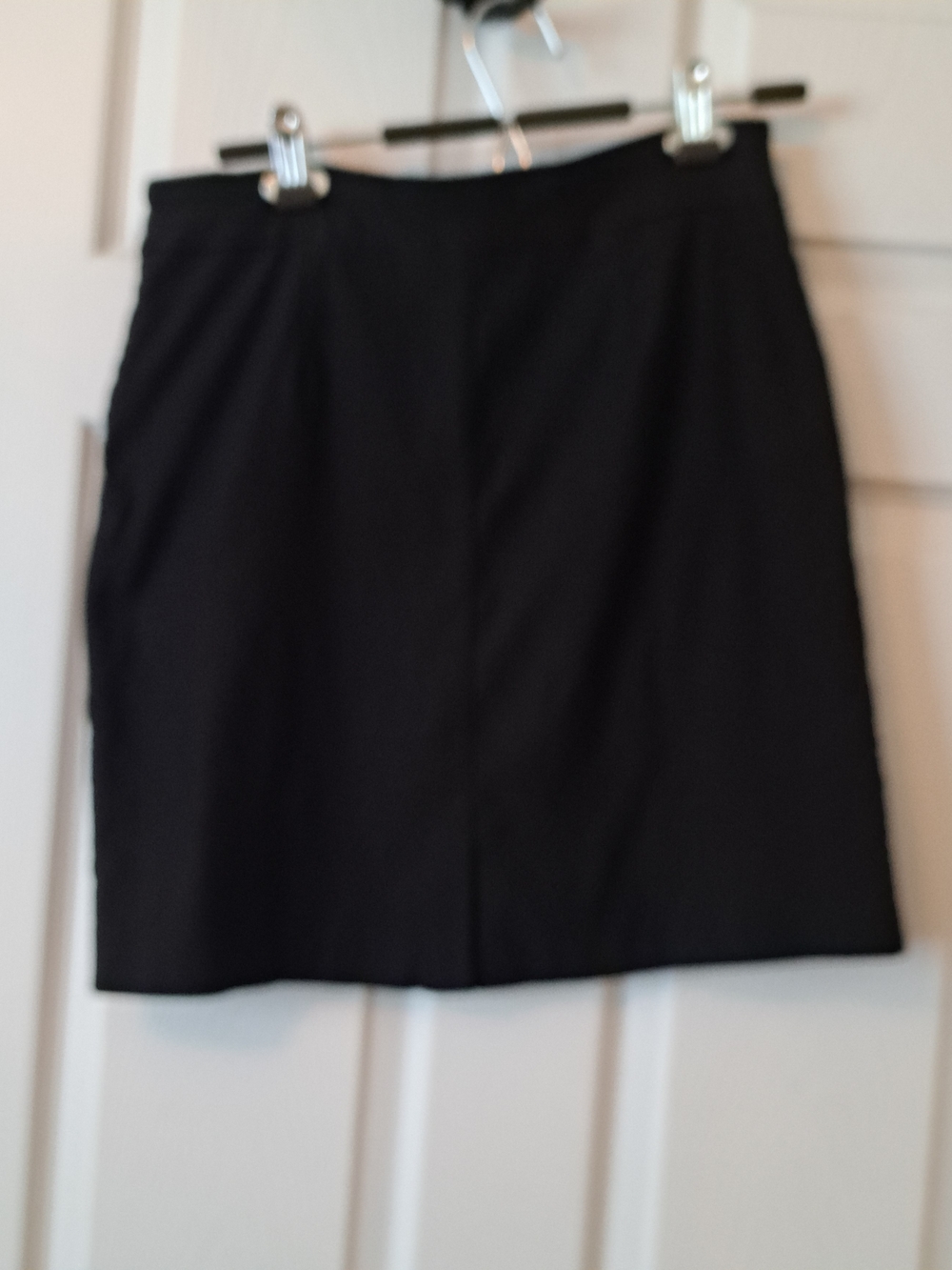 Simon's Contemporaine Casual Black Skort